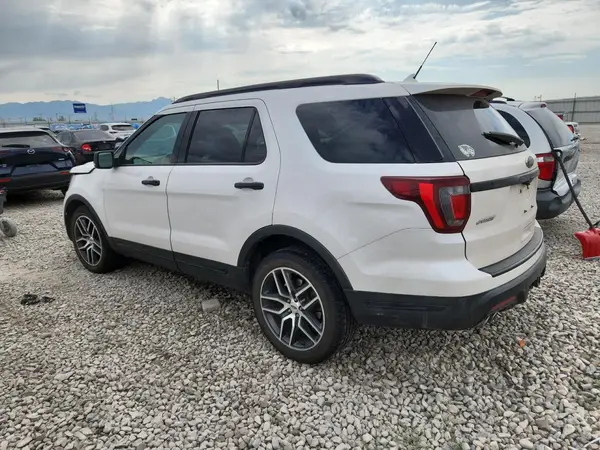 1FM5K8GT2JGC49371 2018 FORD EXPLORER - Image 2