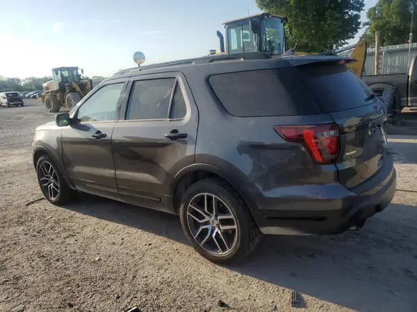 1FM5K8GT2KGA72211 2019 FORD EXPLORER - Image 2