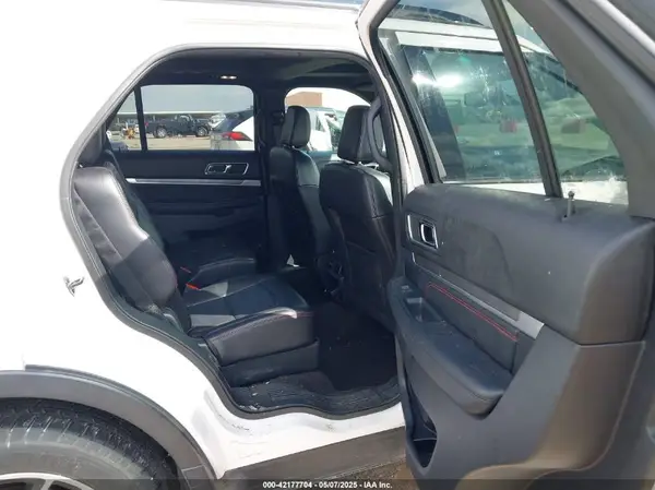 1FM5K8GT2KGB38269 2019 FORD EXPLORER - Image 8