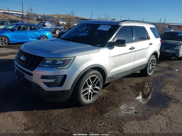 1FM5K8GT3GGB02467 2016 FORD EXPLORER - Image 2