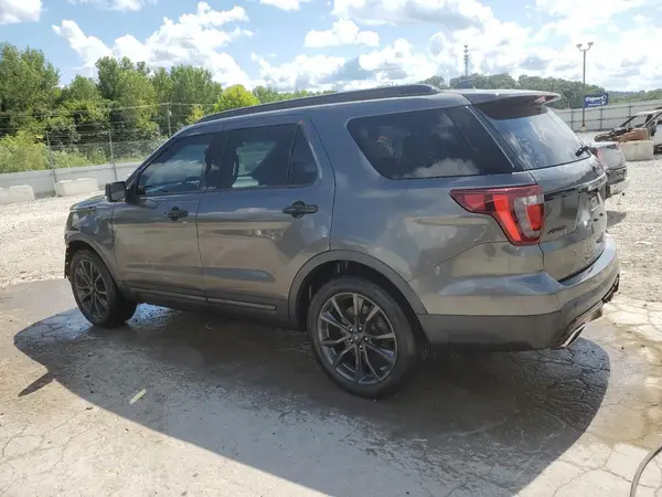 1FM5K8GT3GGB10200 2016 FORD EXPLORER - Image 2
