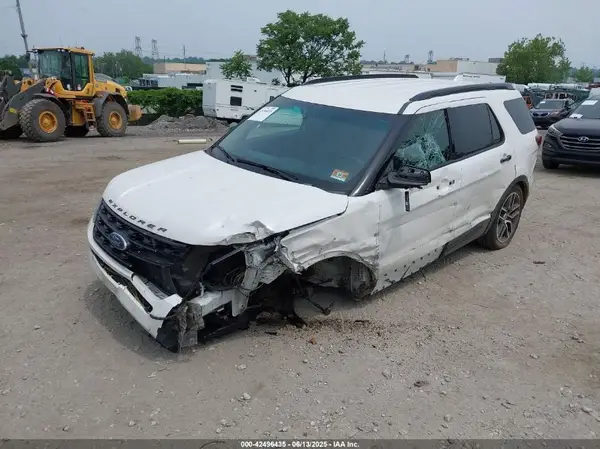1FM5K8GT3GGB14537 2016 FORD EXPLORER - Image 2