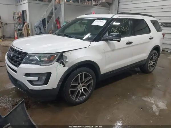 1FM5K8GT3GGB26011 2016 FORD EXPLORER - Image 2