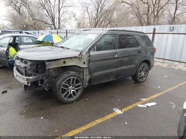 1FM5K8GT3GGB95393 2016 FORD EXPLORER - Image 2