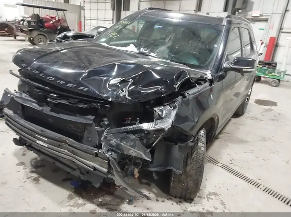 1FM5K8GT3GGC65622 2016 FORD EXPLORER - Image 2