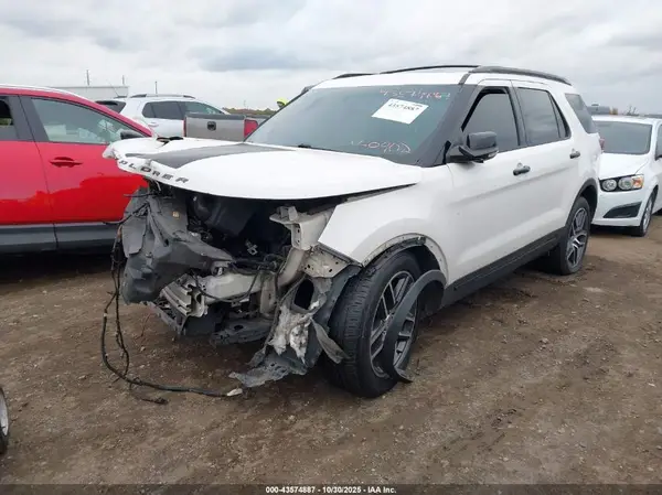 1FM5K8GT3GGC70402 2016 FORD EXPLORER - Image 2