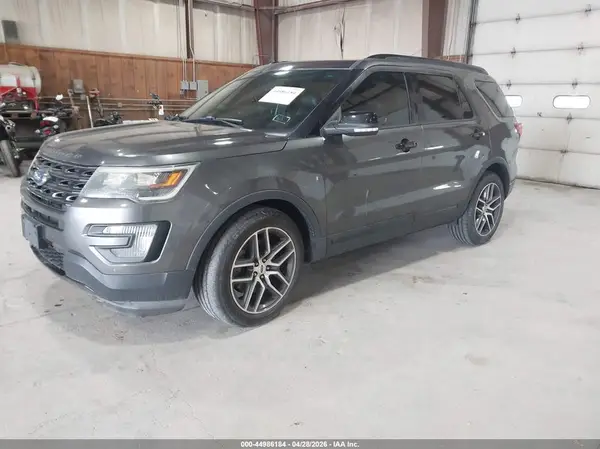 1FM5K8GT3HGA10910 2017 FORD EXPLORER - Image 2