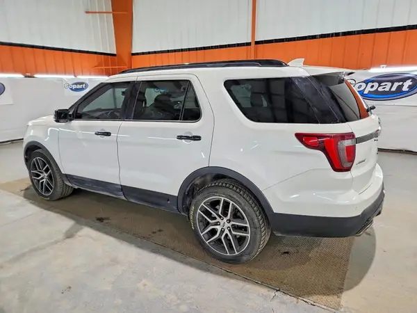 1FM5K8GT3HGA13807 2017 FORD EXPLORER - Image 2