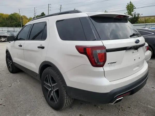 1FM5K8GT3HGA15282 2017 FORD EXPLORER - Image 2