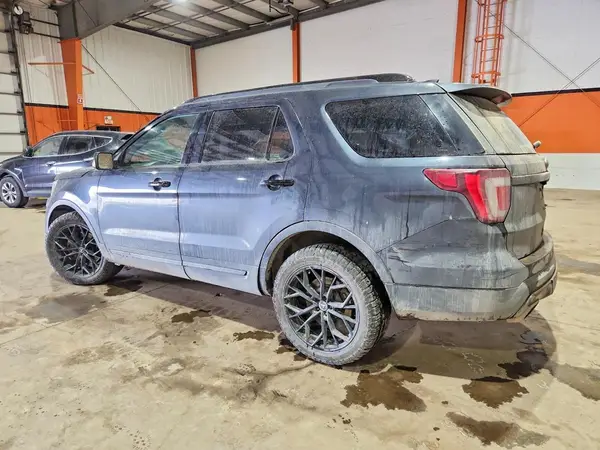 1FM5K8GT3HGA18487 2017 FORD EXPLORER - Image 2