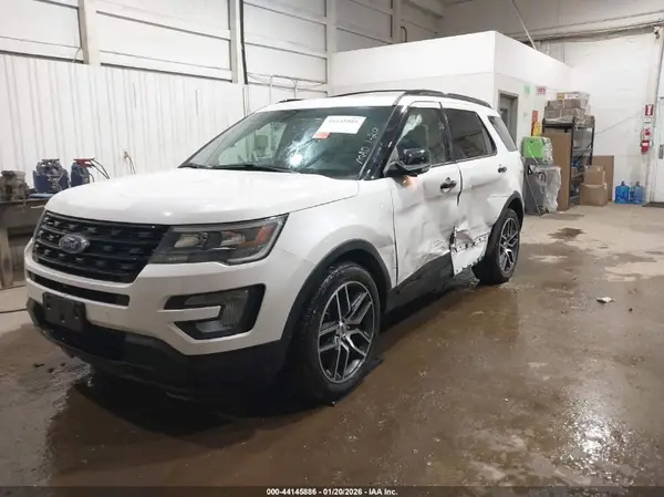 1FM5K8GT3HGA26606 2017 FORD EXPLORER - Image 2