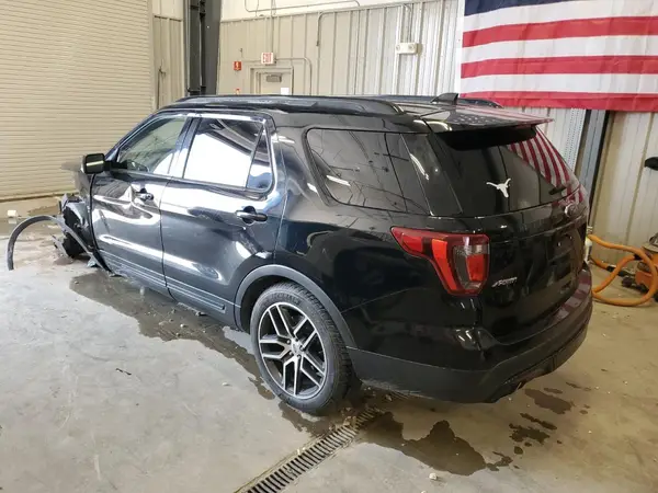 1FM5K8GT3HGA34303 2017 FORD EXPLORER - Image 2