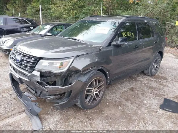 1FM5K8GT3HGA34978 2017 FORD EXPLORER - Image 2