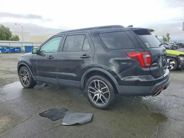1FM5K8GT3HGB00137 2017 FORD EXPLORER - Image 2