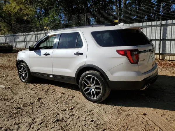 1FM5K8GT3HGB59978 2017 FORD EXPLORER - Image 2