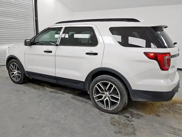 1FM5K8GT3HGB90065 2017 FORD EXPLORER - Image 2