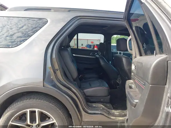 1FM5K8GT3HGC04305 2017 FORD EXPLORER - Image 8