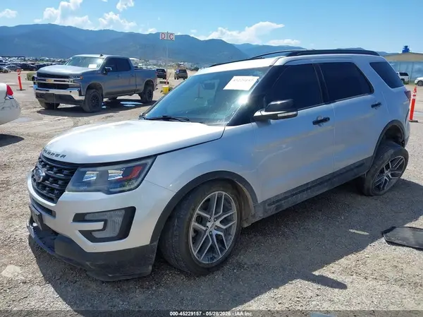 1FM5K8GT3HGC05454 2017 FORD EXPLORER - Image 2