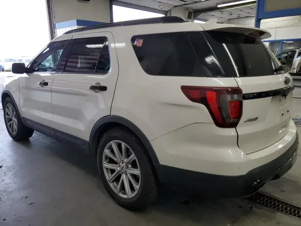 1FM5K8GT3HGC05728 2017 FORD EXPLORER - Image 2