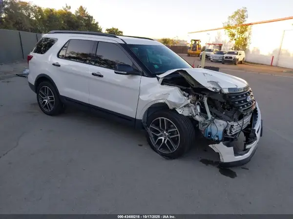 1FM5K8GT3HGC05731 2017 FORD EXPLORER - Image 1