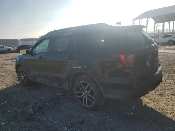 1FM5K8GT3HGC17118 2017 FORD EXPLORER - Image 2
