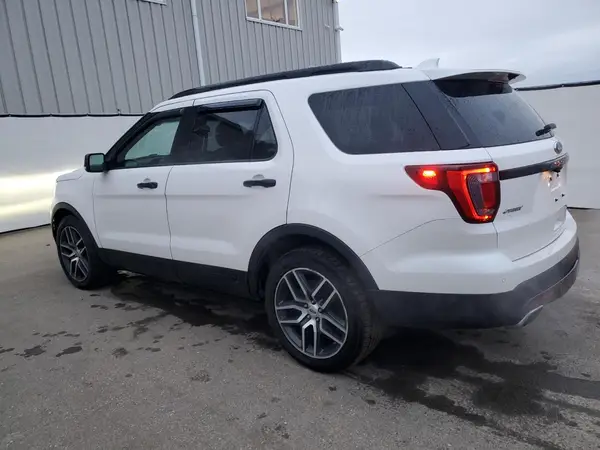 1FM5K8GT3HGC49681 2017 FORD EXPLORER - Image 2