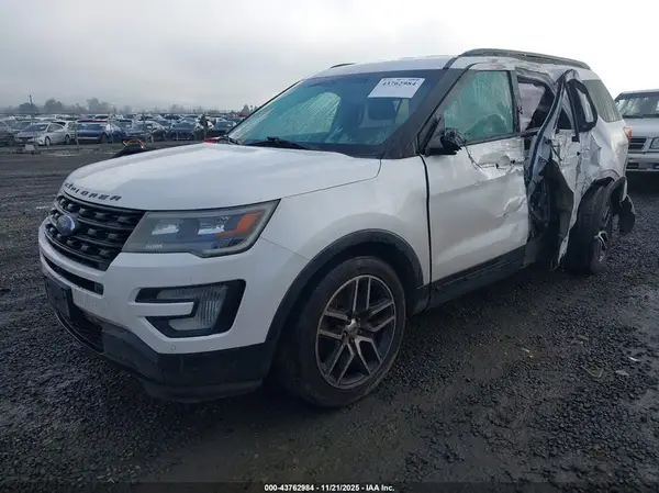 1FM5K8GT3HGC85161 2017 FORD EXPLORER - Image 2