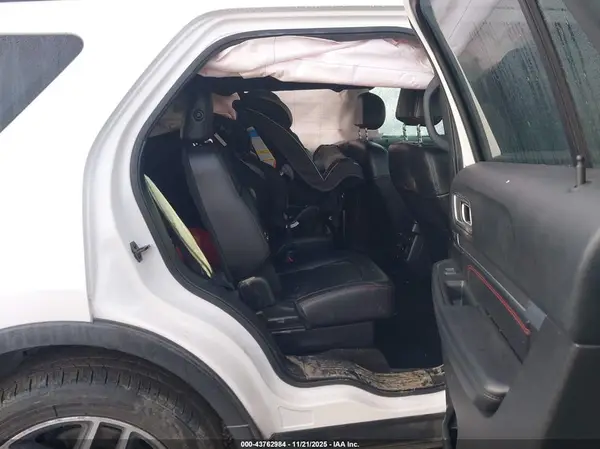 1FM5K8GT3HGC85161 2017 FORD EXPLORER - Image 8