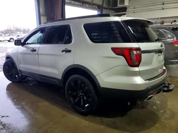 1FM5K8GT3HGD23519 2017 FORD EXPLORER - Image 2