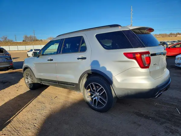 1FM5K8GT3HGE36550 2017 FORD EXPLORER - Image 2