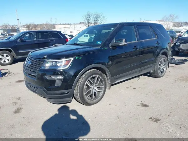 1FM5K8GT3JGA01825 2018 FORD EXPLORER - Image 2