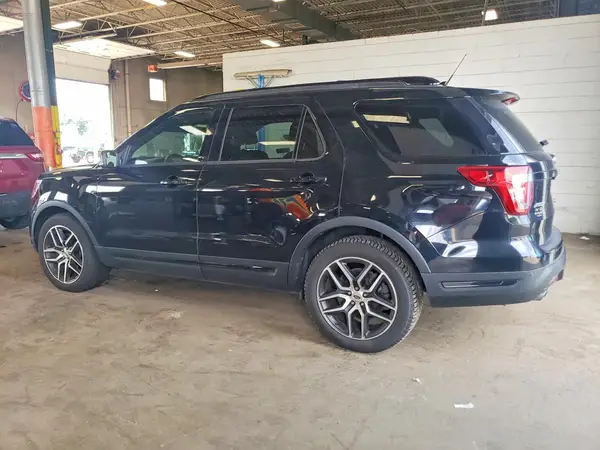 1FM5K8GT3JGB89648 2018 FORD EXPLORER - Image 2