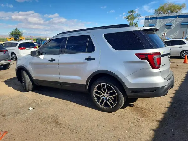 1FM5K8GT3KGA77059 2019 FORD EXPLORER - Image 2