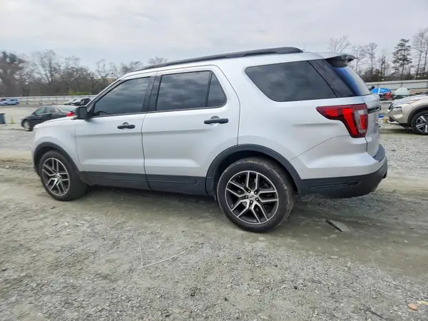 1FM5K8GT3KGB10920 2019 FORD EXPLORER - Image 2