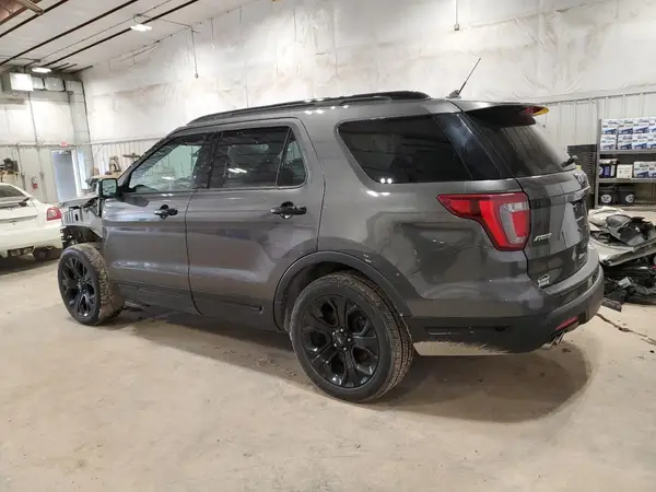 1FM5K8GT3KGB32996 2019 FORD EXPLORER - Image 2