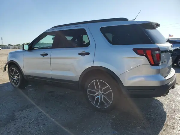 1FM5K8GT3KGB41679 2019 FORD EXPLORER - Image 2