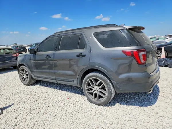 1FM5K8GT4GGA72993 2016 FORD EXPLORER - Image 2