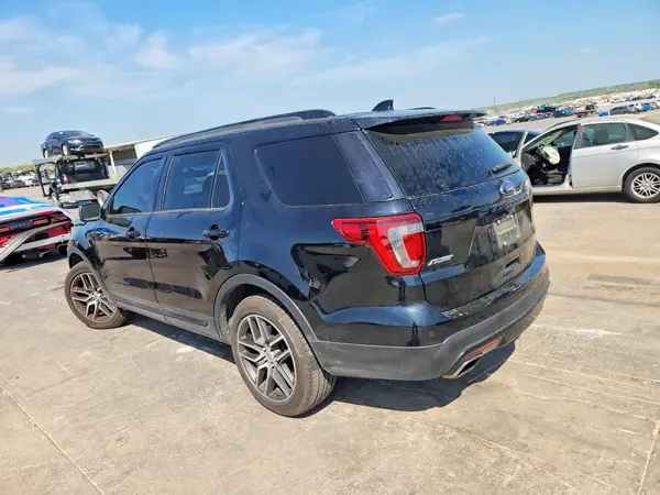 1FM5K8GT4GGB05197 2016 FORD EXPLORER - Image 2