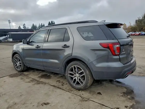 1FM5K8GT4GGB34814 2016 FORD EXPLORER - Image 2