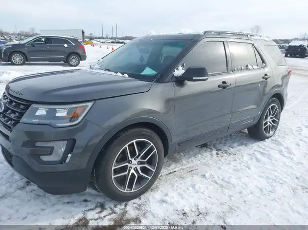 1FM5K8GT4GGC48747 2016 FORD EXPLORER - Image 2
