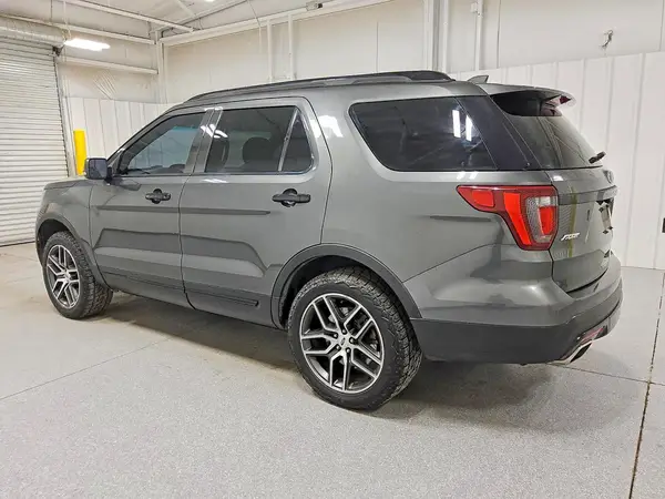 1FM5K8GT4HGA35024 2017 FORD EXPLORER - Image 2