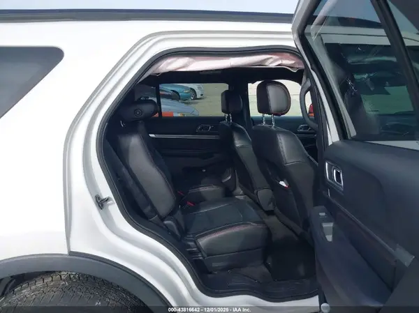 1FM5K8GT4HGC02790 2017 FORD EXPLORER - Image 8