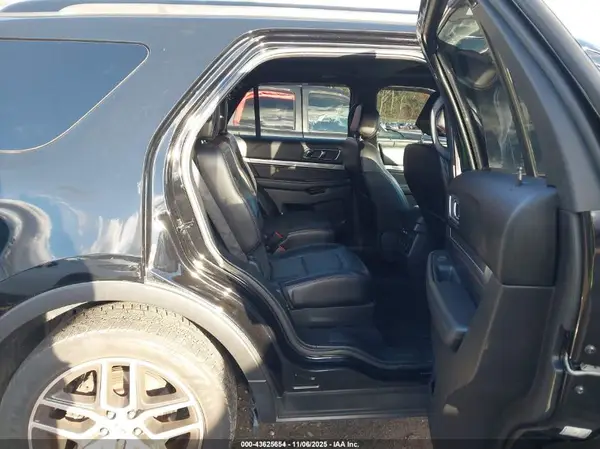 1FM5K8GT4HGE31325 2017 FORD EXPLORER - Image 8