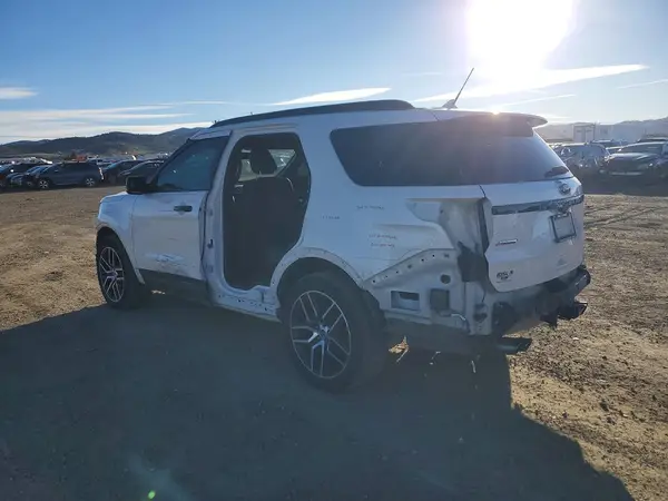1FM5K8GT4JGA04023 2018 FORD EXPLORER - Image 2