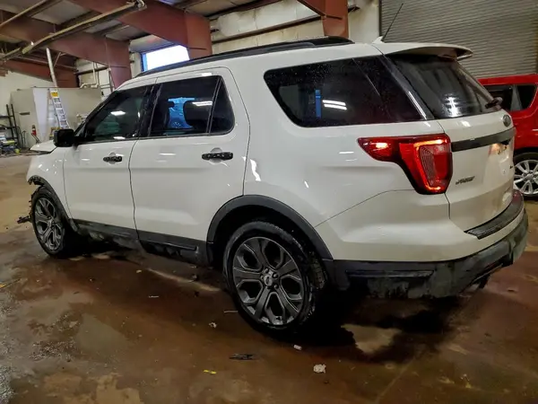 1FM5K8GT4JGA30699 2018 FORD EXPLORER - Image 2
