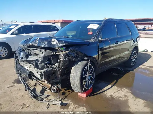 1FM5K8GT4JGA43047 2018 FORD EXPLORER - Image 2