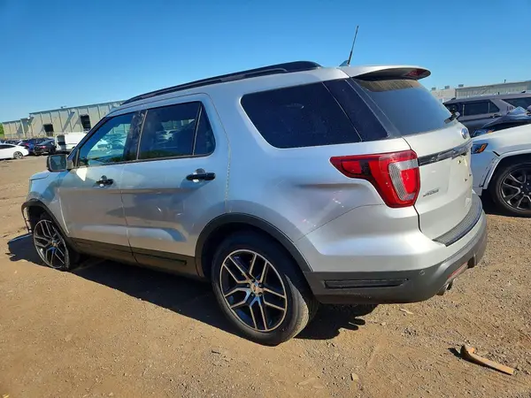 1FM5K8GT4JGA95133 2018 FORD EXPLORER - Image 2