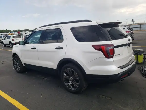 1FM5K8GT4JGB01013 2018 FORD EXPLORER - Image 2