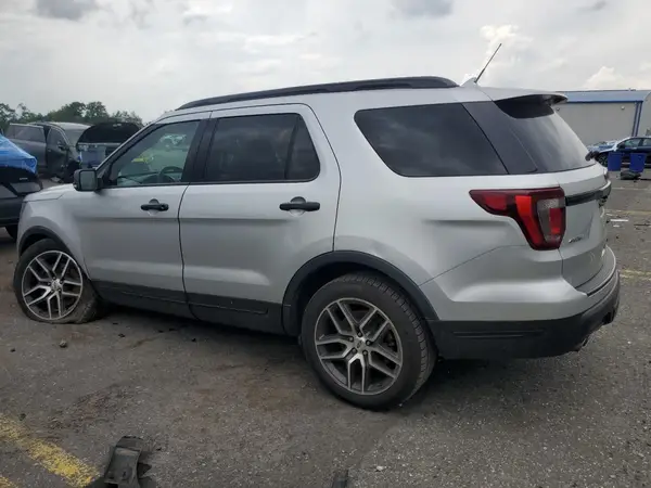 1FM5K8GT4JGC38775 2018 FORD EXPLORER - Image 2