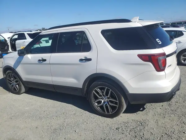 1FM5K8GT5GGA76227 2016 FORD EXPLORER - Image 2